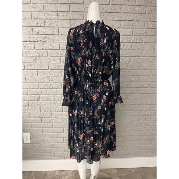 Elegant Floral Pleated Chiffon Midi Dress with Long Sleeve Size L - Picture 2 of 7